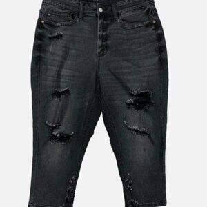 Judy Blue Black Skinny Fit Capri Distressed Jeans